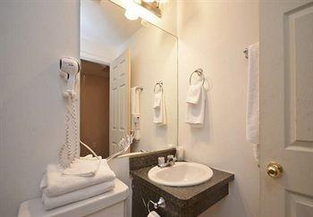Ottawa Inn Hotel Екстериор снимка