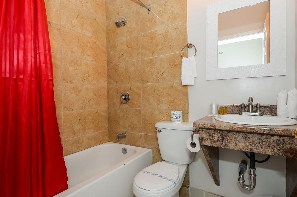 Ottawa Inn Hotel Екстериор снимка