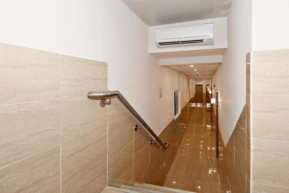 Ottawa Inn Hotel Екстериор снимка
